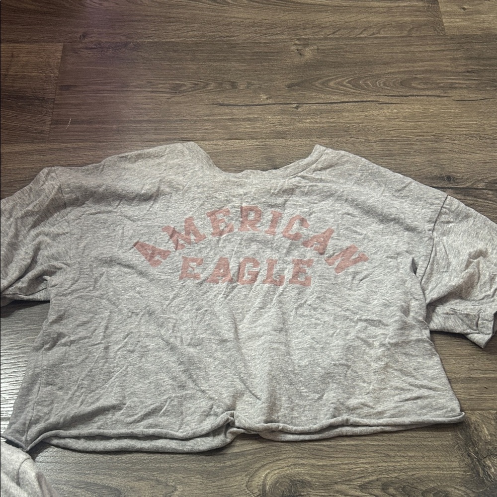American Eagle Gray croptop T-Shirt with Red Logo